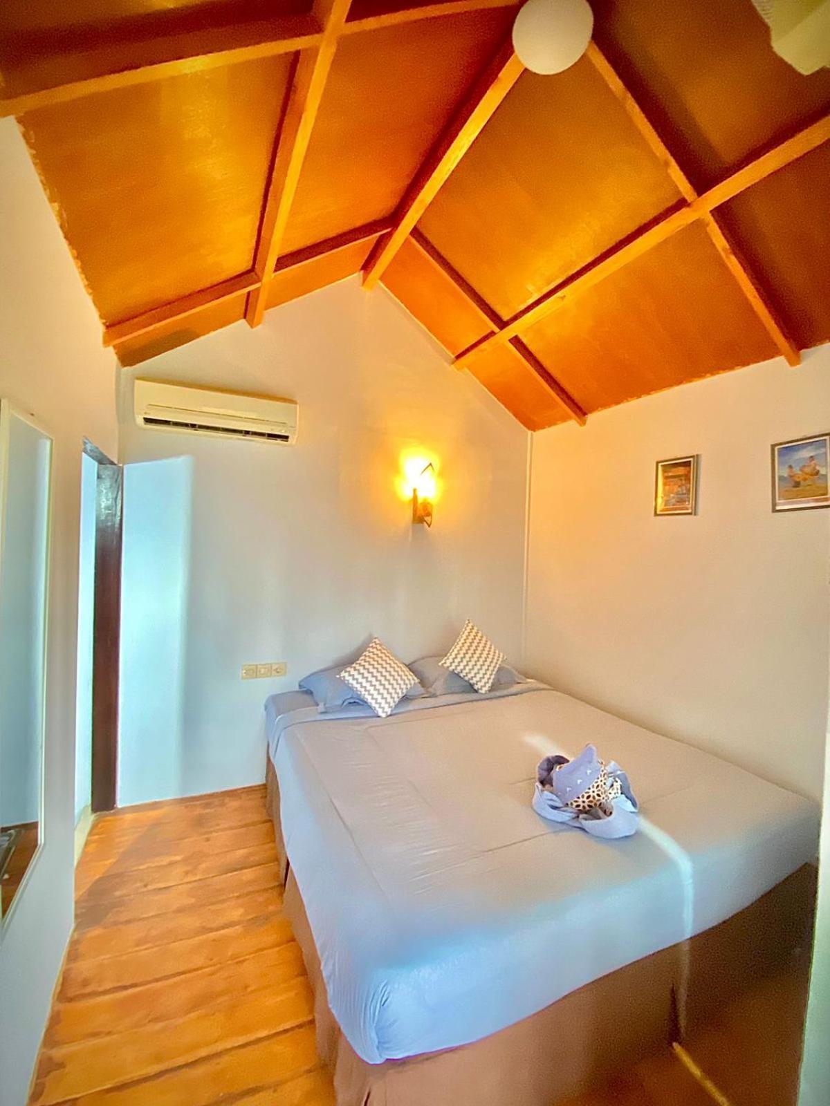 Poetri Bungalow & Restaurant 세나루 외부 사진