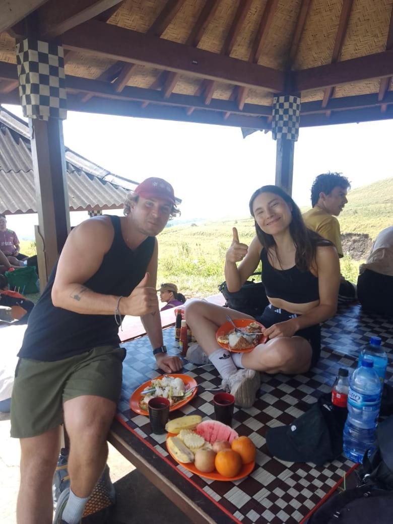 Poetri Bungalow & Restaurant 세나루 외부 사진